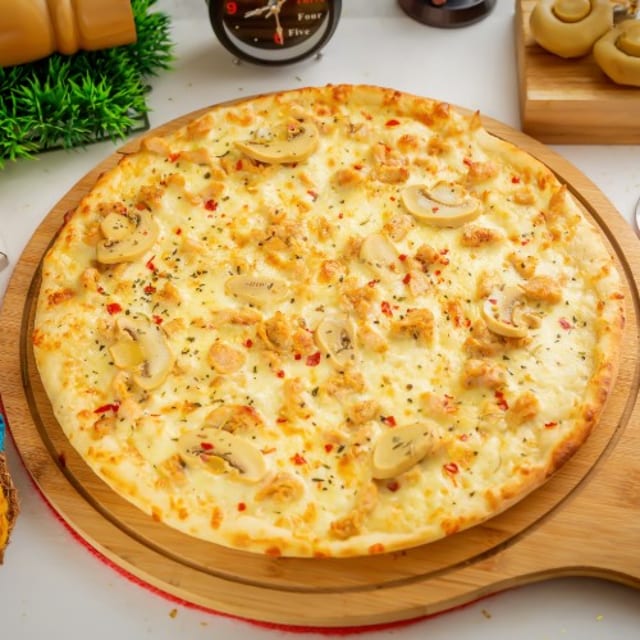 Chicken Alfredo Pizza.