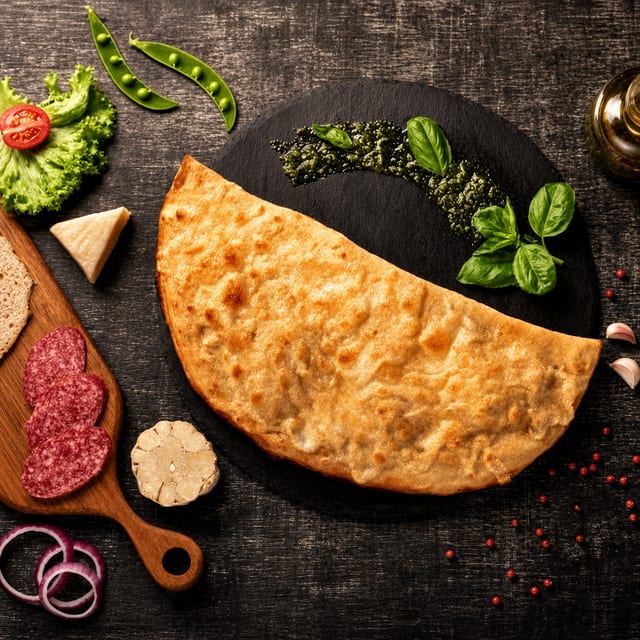 Calzone (Large).